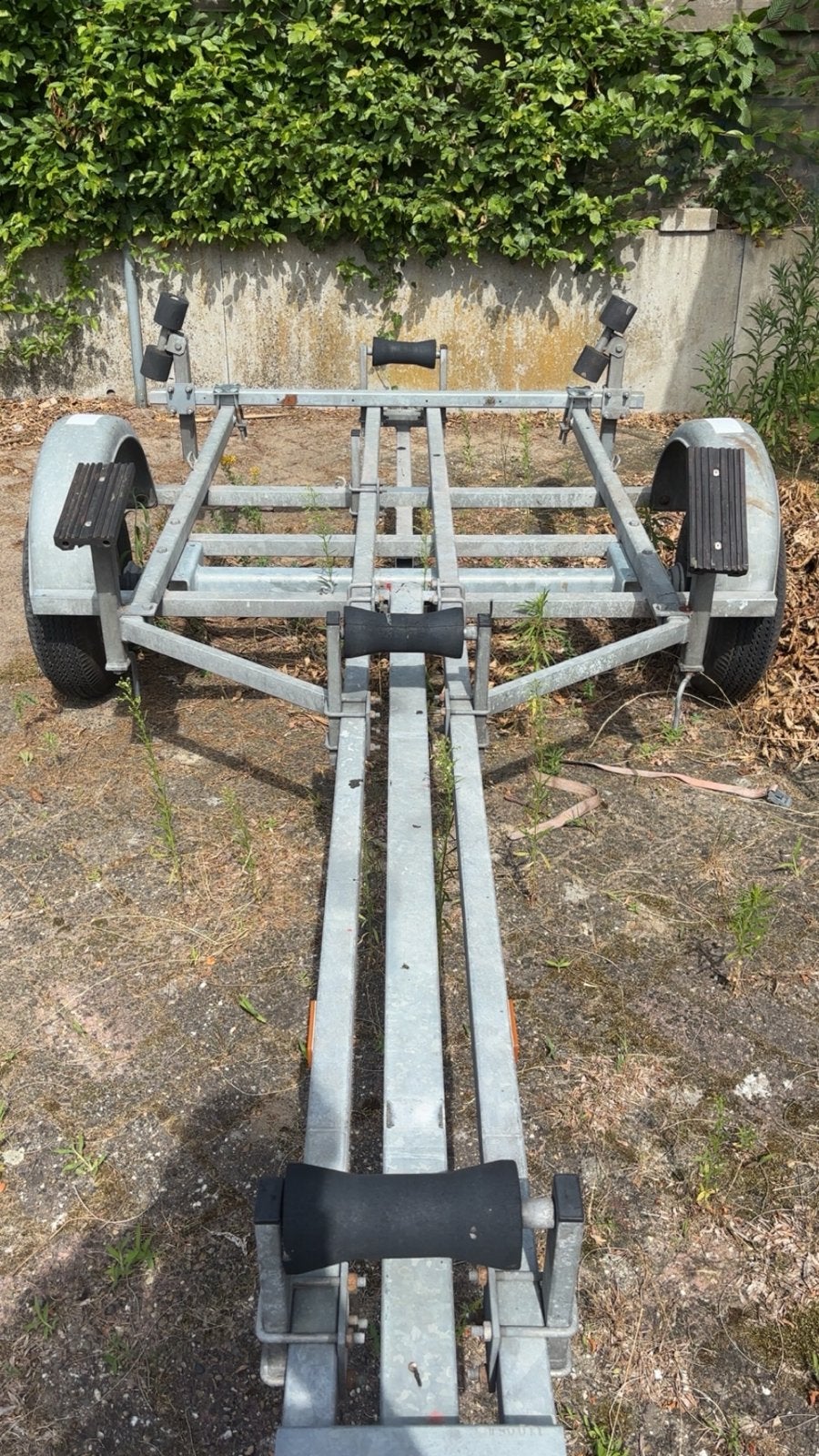 Verstelbare boottrailer 4,5-6m met nieuwe as, Watersport en Boten, Boottrailers, Ophalen, Minder dan 1500 kg, Gebruikt, Overige typen