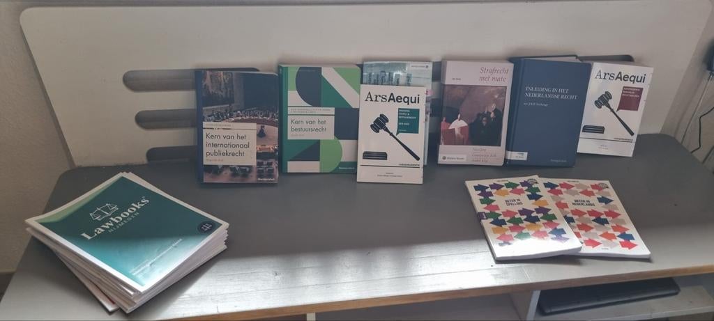 Rechten studieboeken 1e jaars Nijmegen Uni, Ophalen of Verzenden, Alpha, WO