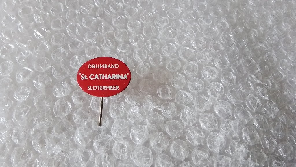 Speldje drumband st'catharina uit slotermeer, Ophalen of Verzenden, Zo goed als nieuw, Overige onderwerpen