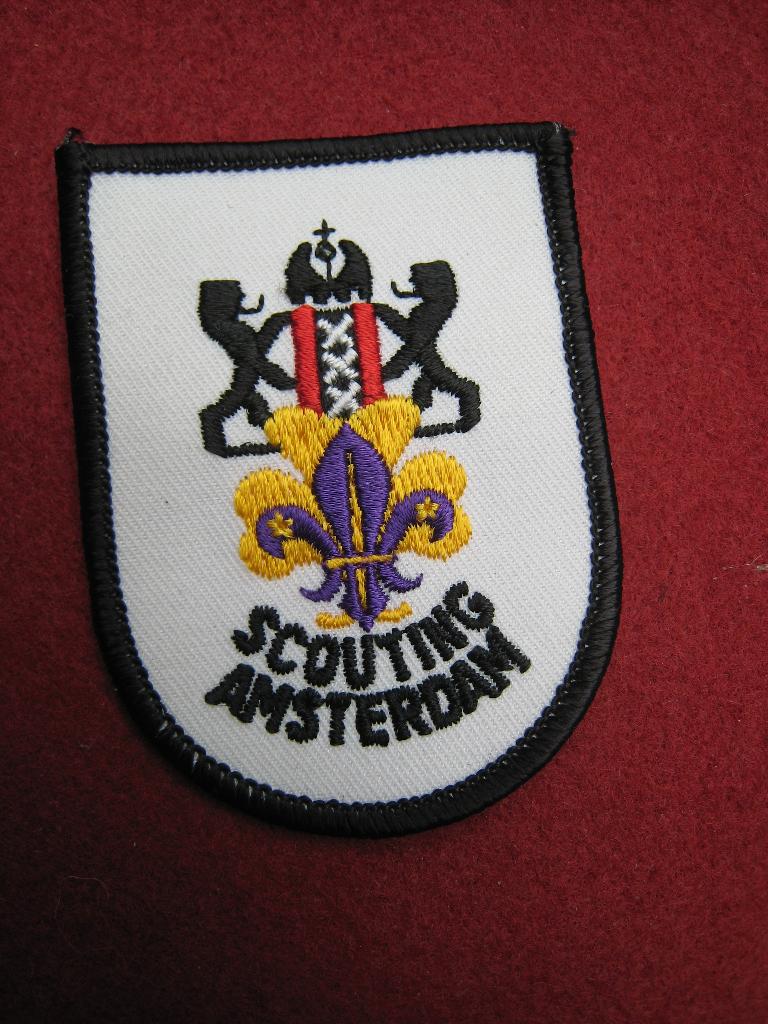 Scouting Amsterdam A 8. 1, Verzamelen, Scouting, Zo goed als nieuw, Embleem, Speld of Insigne, Verzenden