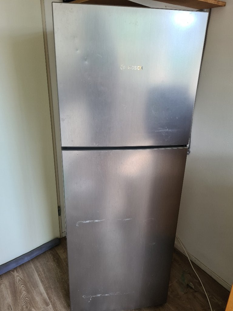 Grijs/zilverkleurige Bosch koelkast, Ophalen, 150 tot 200 liter, Gebruikt, 60 cm of meer