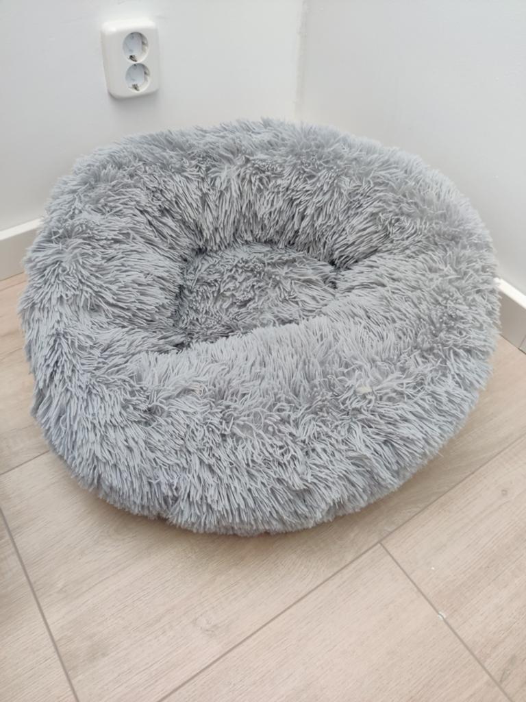 Donzige lichtgrijze Donutbed - mand, Ophalen, Gebruikt