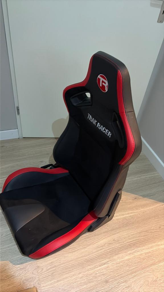 Trak racer stoel met beugels, Ophalen, Zo goed als nieuw, Playseat of Racestoel