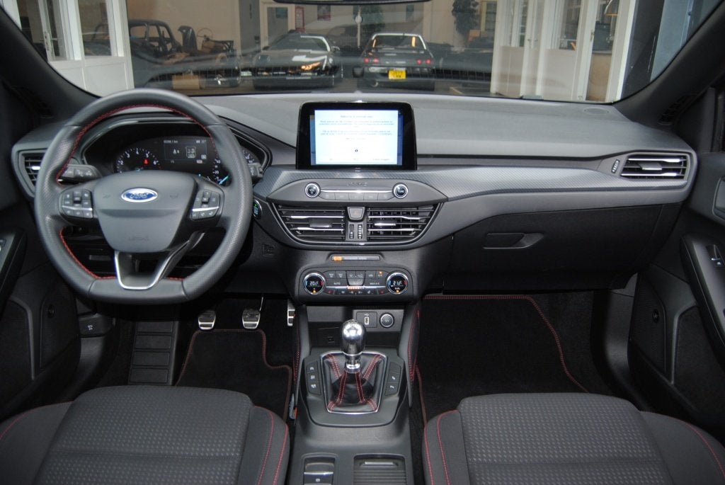 Ford FOCUS Wagon 1.5 EcoB. ST L. Bns | 180 PK (bj 2019), Gebruikt, Euro 6, Blauw, Origineel Nederlands