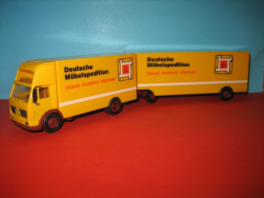 DMS-Mobel  MERCEDES  combi  Herpa, Ophalen of Verzenden, Zo goed als nieuw, Bus of Vrachtwagen, Herpa