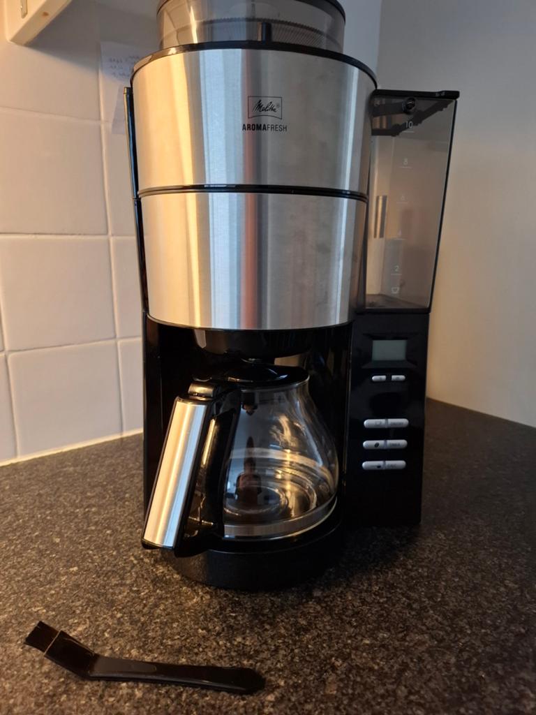 PRIJS GEWIJZIGDBonen of gemalen koffie, incl melkopschuimer, Ophalen, Zo goed als nieuw, Koffiemachine, Gemalen koffie