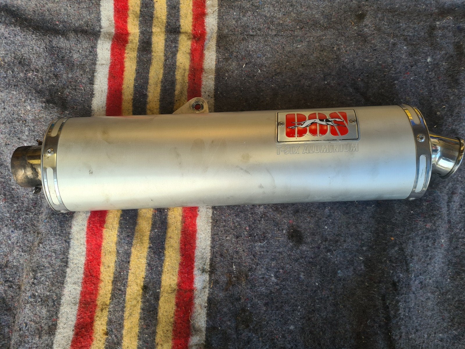 Bos alu demper 52mm / universele uitlaatdemper.

In nette st, Ophalen of Verzenden, Gebruikt