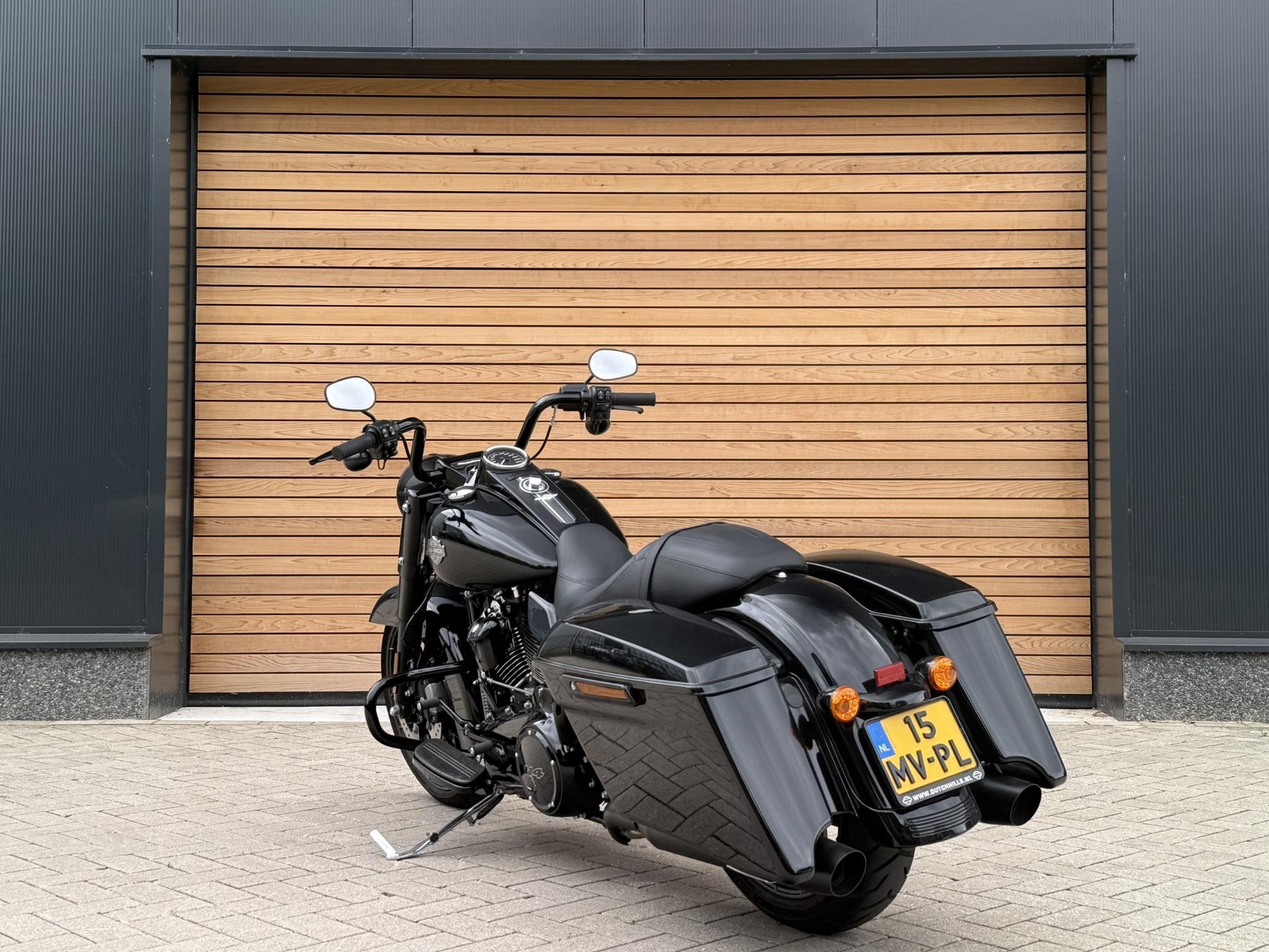 Harley Davidson 114 FLHRXS Road King Special, Motoren, Laan van Vredenoord 33
2289 DA  Rijswijk, NL, H-DCUSTOMERSERVICE@Harley-Davidson.com
