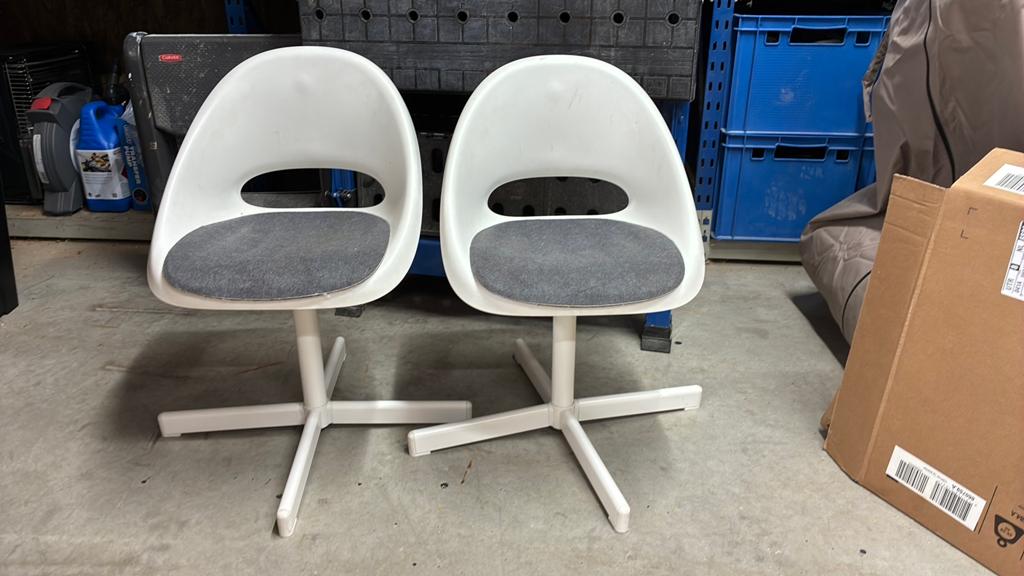 2 ikea kinder stoeltjes wit gratis, Huis en Inrichting, Stoelen, Ophalen, Wit, Twee