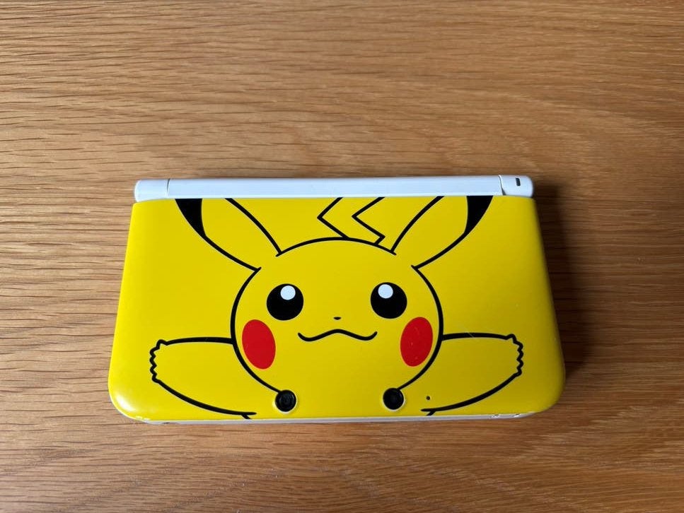 Nintendo 3DS XL - Pikachu, Ophalen of Verzenden, Zo goed als nieuw, 3DS