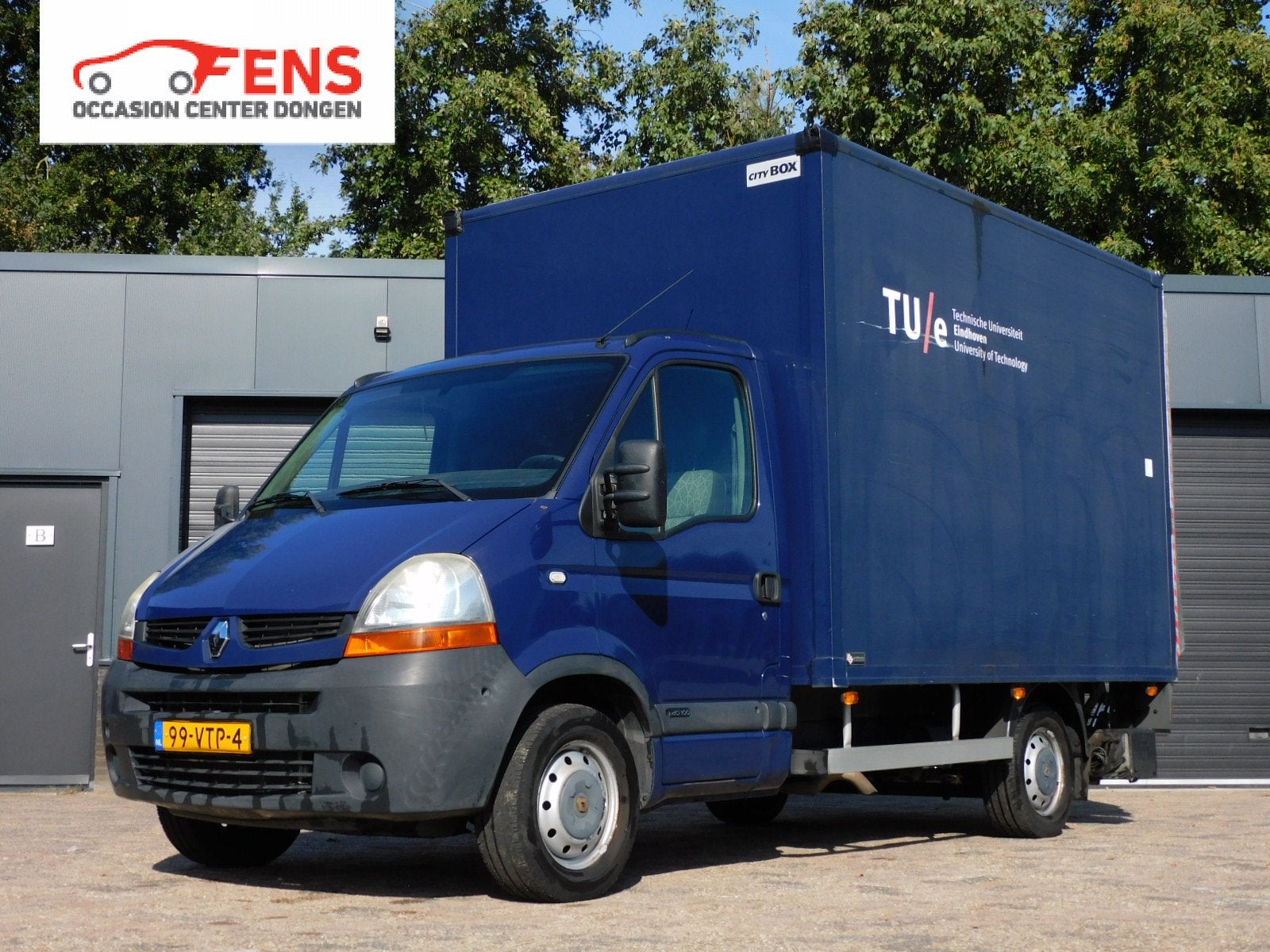 Renault Master T35 2.5 dCi L2H1 LAADKLEP! AIRCO! CRUISE! NAV, Voorwielaandrijving, Gebruikt, Zwart, 4 cilinders