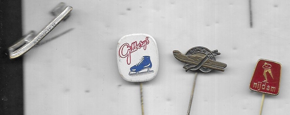 4 SCHAATSEN SPELDEN, Verzamelen, Ophalen of Verzenden, Gebruikt, Overige onderwerpen, Speldje of Pin