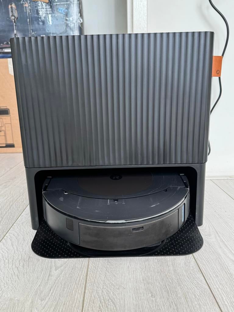 iRobot Roomba Combo j9+ Robotstofzuiger met Dweilfunctie, Witgoed en Apparatuur, Stofzuigers, Ophalen of Verzenden, Gebruikt, Reservoir