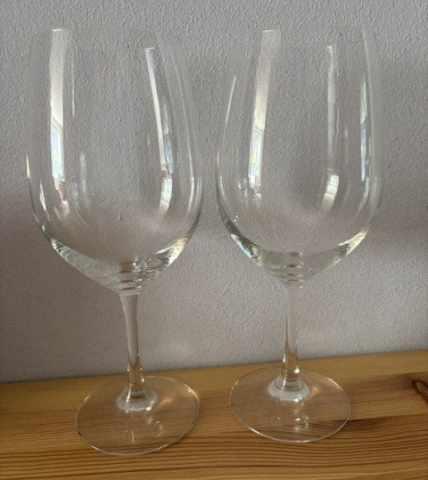 Twee rode wijnglazen - Kisslinger Kristall - 12.5x8xØ7-nieuw, Ophalen of Verzenden, Nieuw, Overige typen