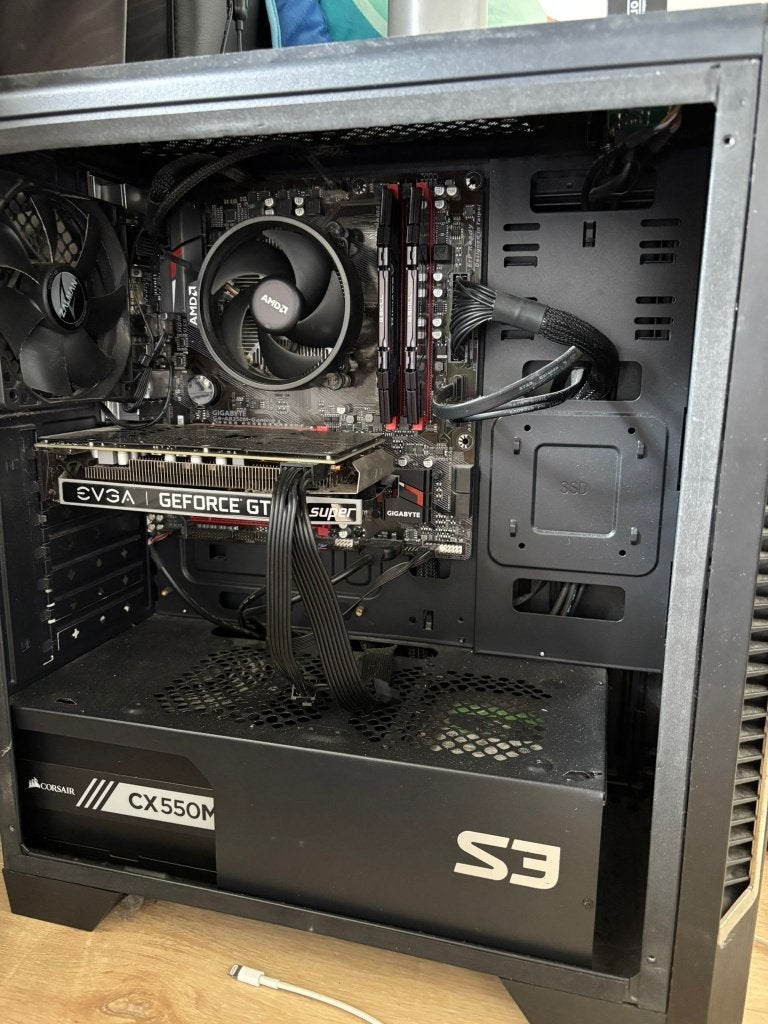 Foto 4 van Gaming PC | Ryzen 5 2600 | GTX 1660 SUPER 6GB | 16GB RAM