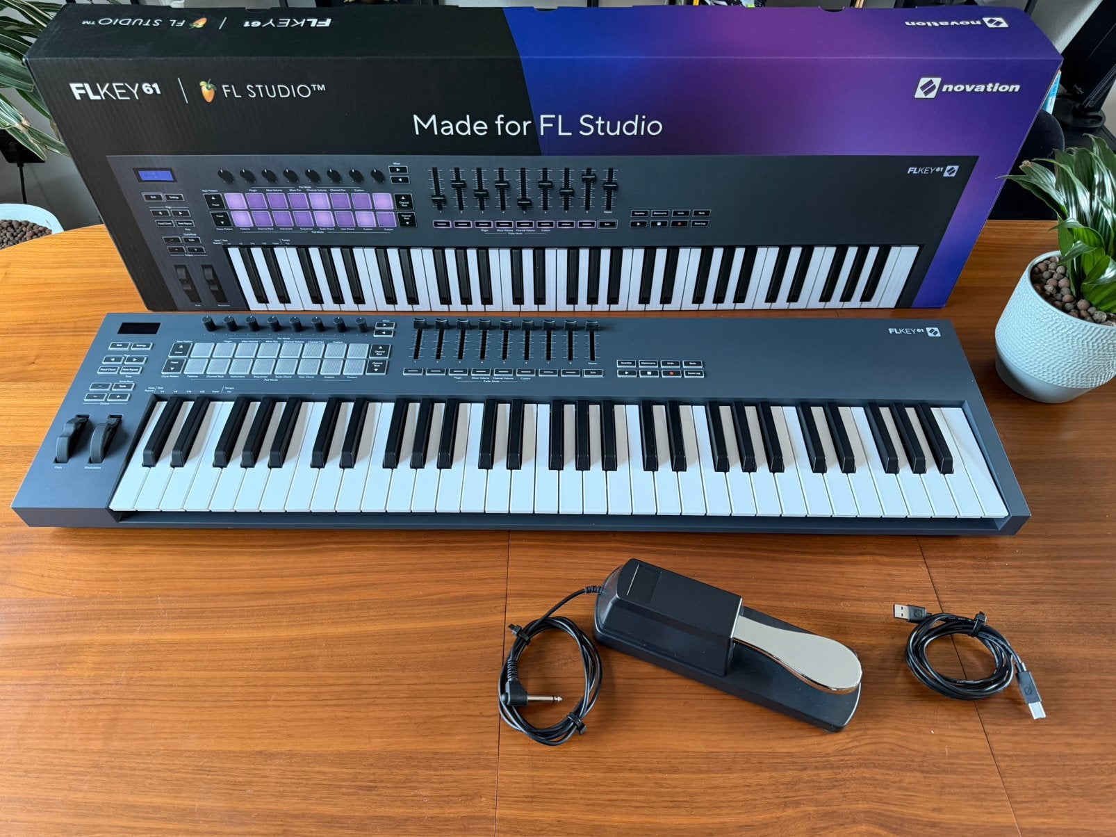 Novation FLkey 61 MIDI Keyboard + Sustainpedaal | Als nieuw, Muziek en Instrumenten, Ophalen of Verzenden, Zo goed als nieuw