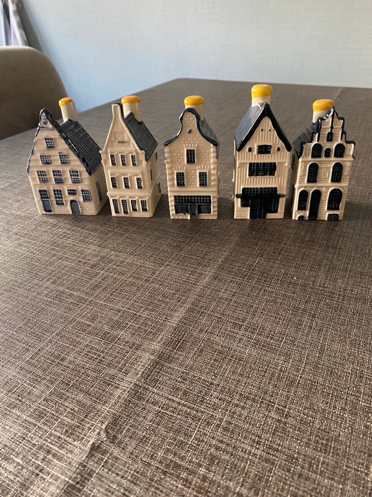 KLM huisjes nr 6-22-31-35-36 geseald en gevuld, Ophalen of Verzenden, Zo goed als nieuw, Gevuld