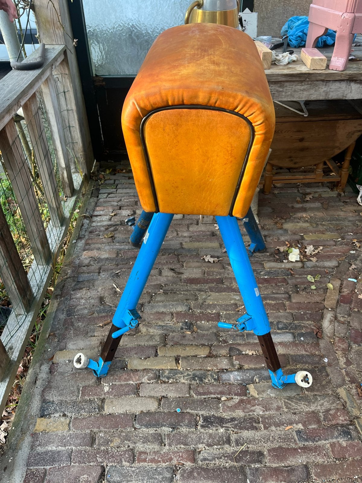 Vintage Gym Bok / Turnbok - Decoratief en Functioneel, Sport en Fitness, Turnen, Ophalen, Gebruikt, Oranje, Materiaal