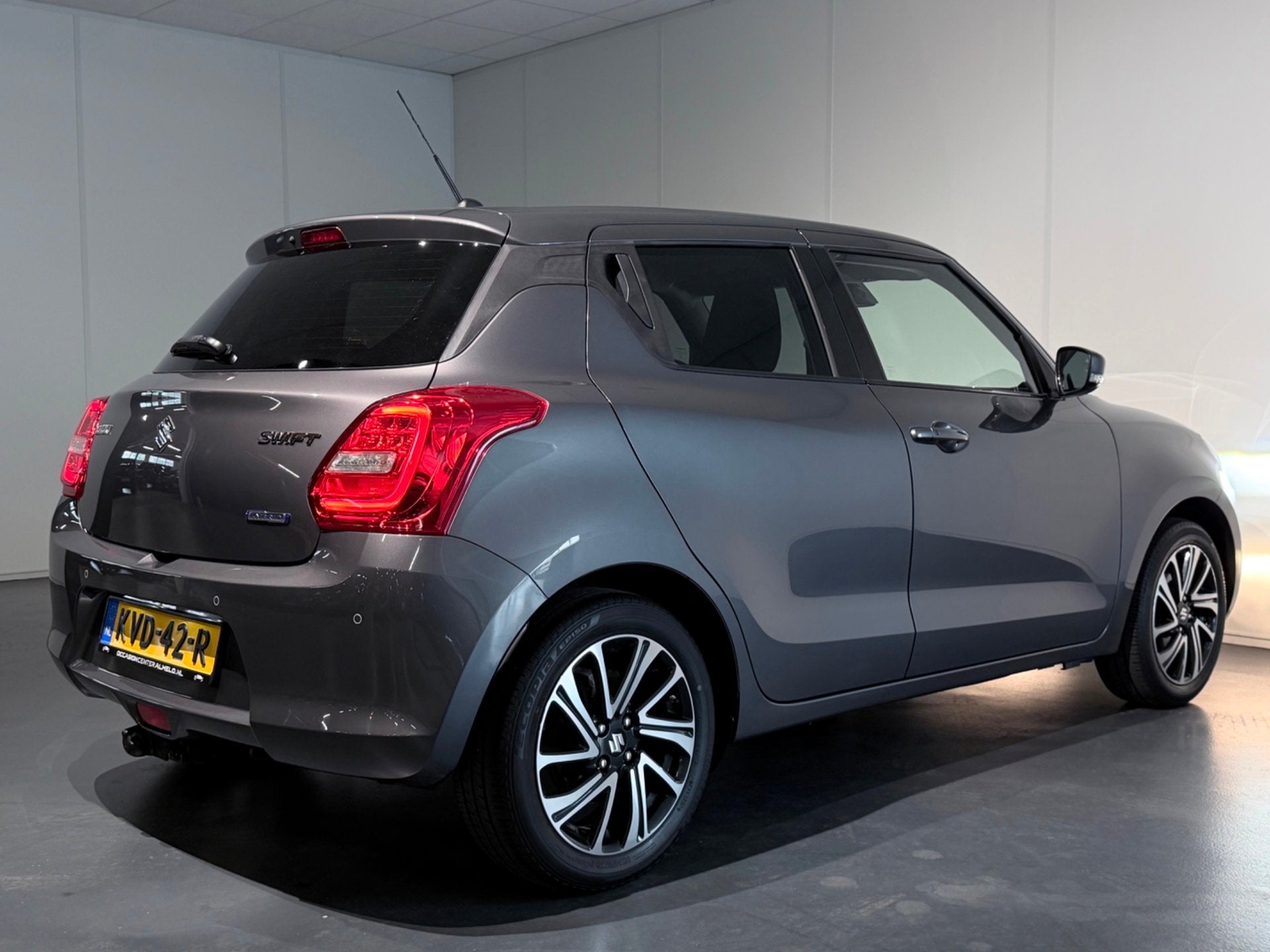 Suzuki Swift 1.2 Style Smart Hybrid /Clima/ACC/Keyless/LED/C, Stof, Gebruikt, Euro 6, 4 cilinders