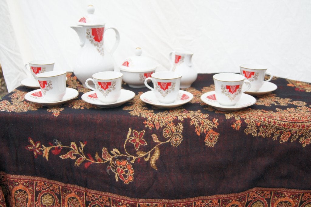 Servies met rood en goud decor, Ophalen of Verzenden