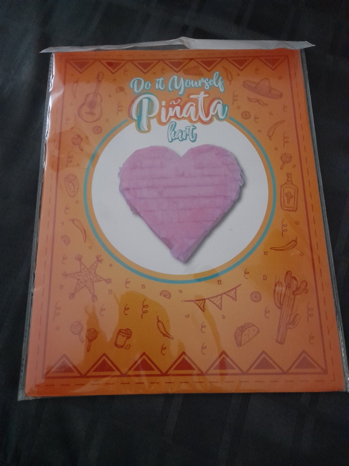 bijna gratis Nieuwe doe het zelf Pinata Hart roze., Hobby en Vrije tijd, Feestartikelen, Ophalen, Nieuw, Versiering, Verjaardag