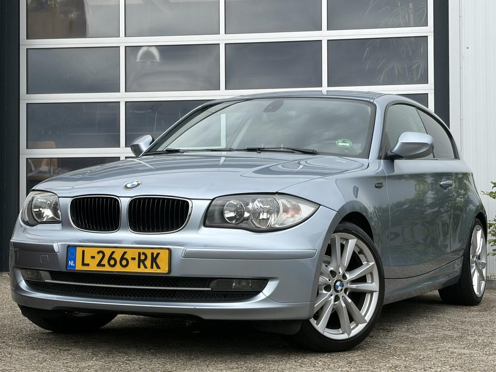 BMW 1-serie 118i Business Line 142pk | Apple carplay/Android, 1-Serie, Euro 5, Zwart, Automatische klimaatregeling