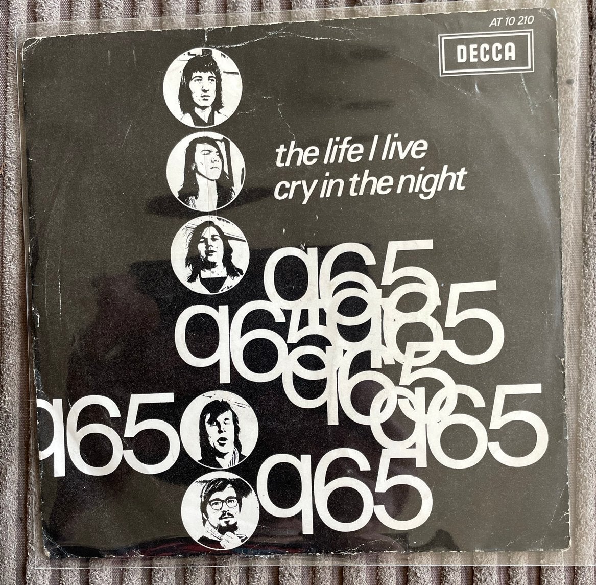 Q65 - The Life I Live / Cry in the Night (Single), Gebruikt, 7 inch, Single, Ophalen of Verzenden