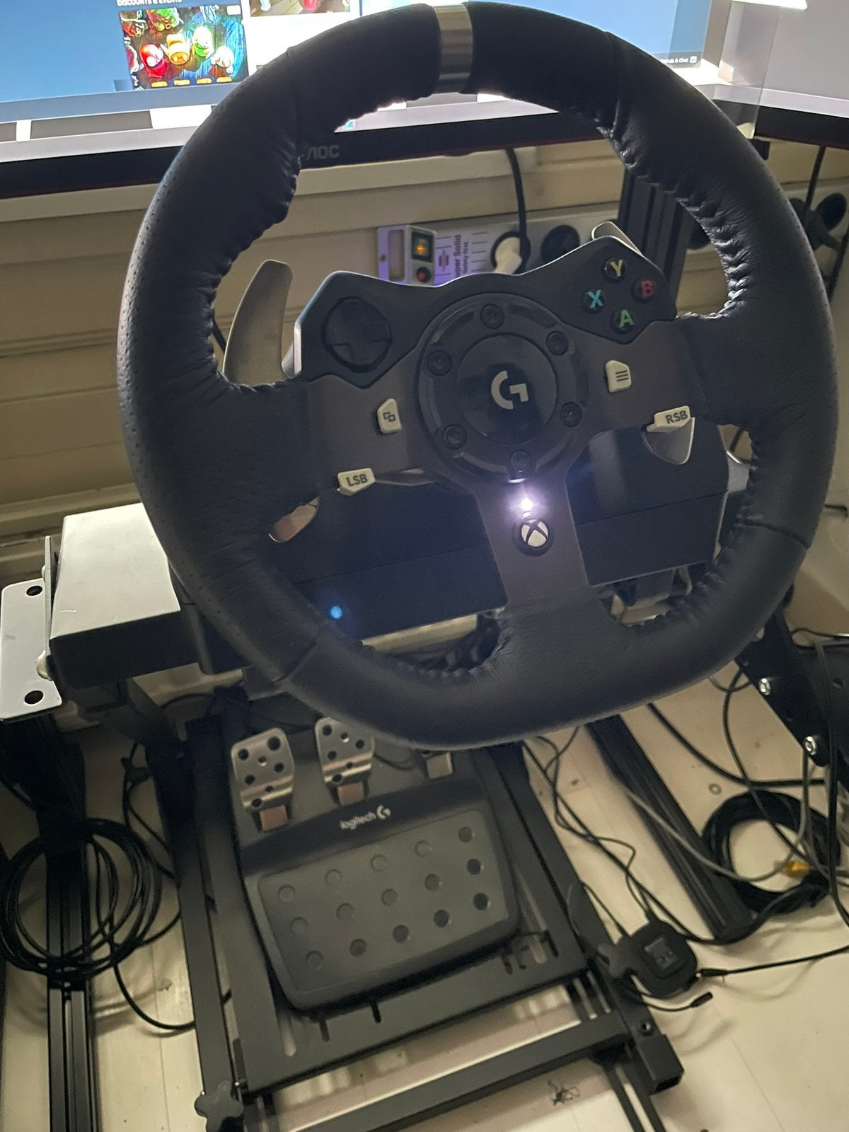 GT Omega Race Sim Cockpit + Logitech G920, Ophalen, Zo goed als nieuw
