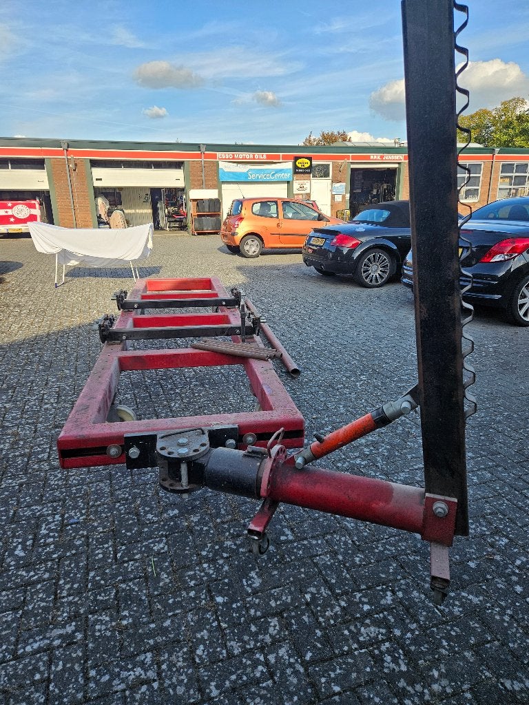 Professionele autorichtbank met trekbalk, Ophalen, Gebruikt