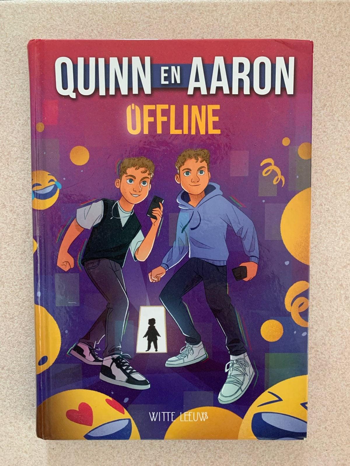 Quinn en Aaron Offline - Avontuurlijk jeugdboek, Ophalen, Zo goed als nieuw, Fictie