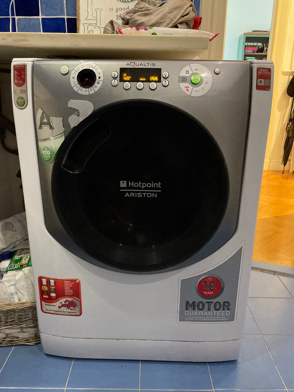 Hotpoint Ariston Aqualtis Wasmachine, Ophalen of Verzenden, Zo goed als nieuw, 85 tot 90 cm, 1200 tot 1600 toeren