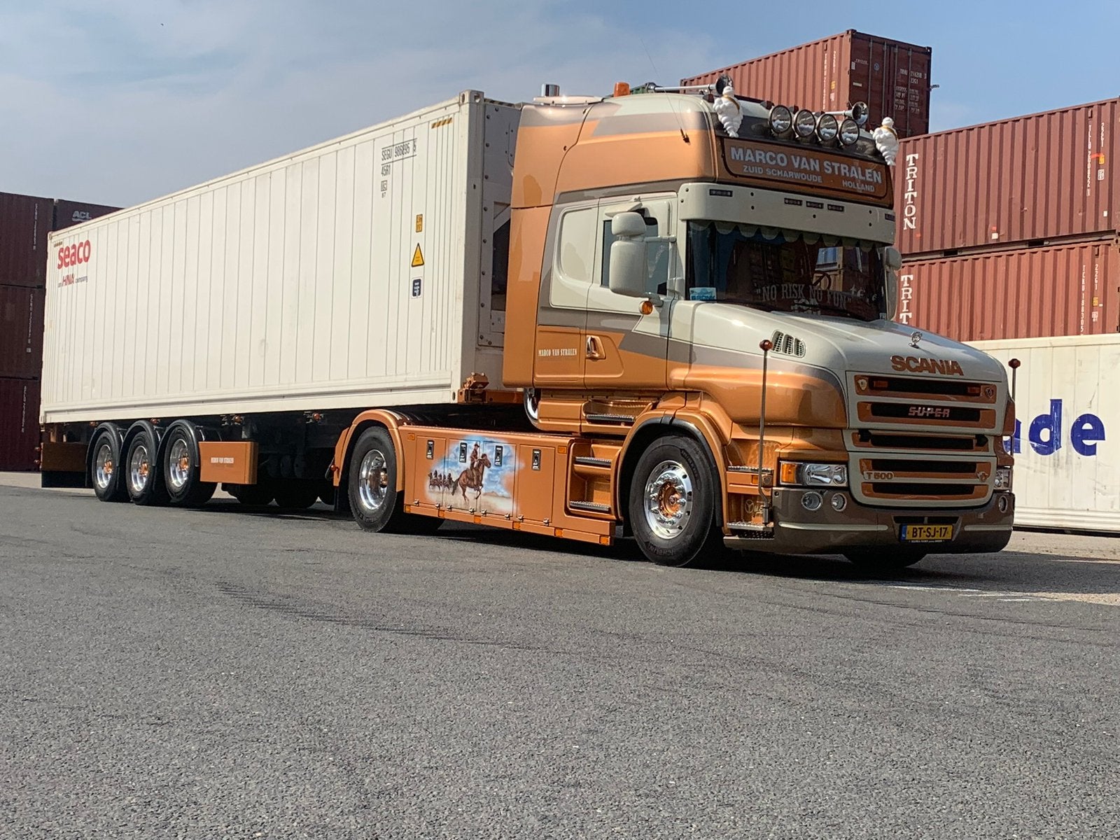 WSI Scania T 500 met containerchassis PRE ORDER!!, Hobby en Vrije tijd, Modelauto's | 1:50, Ophalen of Verzenden, Nieuw, Bus of Vrachtwagen