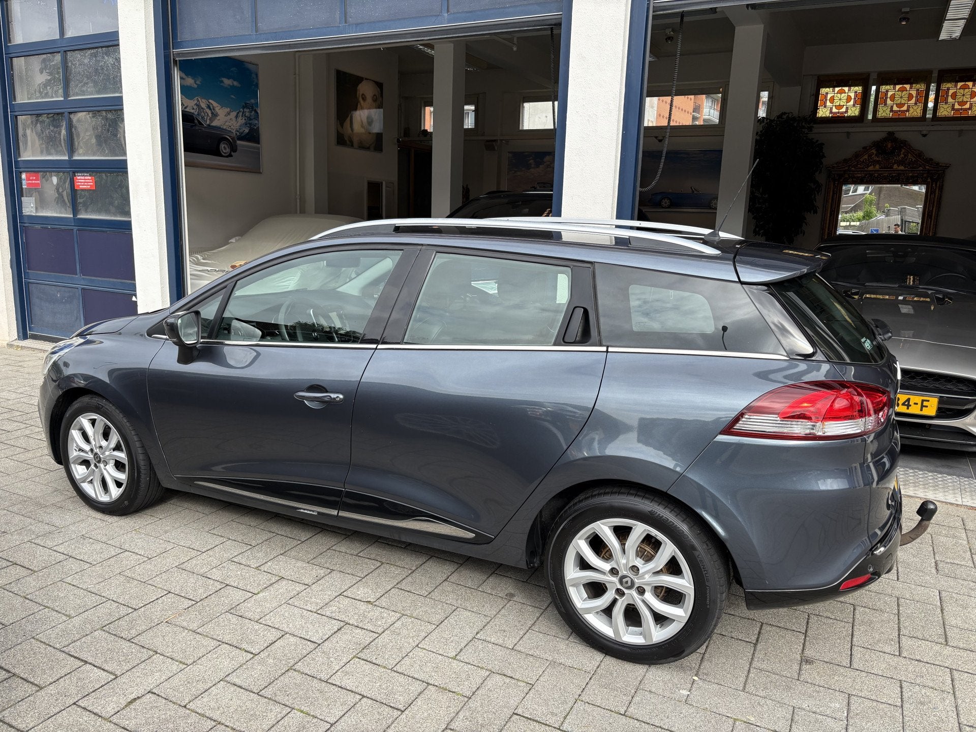 Renault Clio Estate 1.5 dCi Ecoleader Intens 1 EIGENAAR/BTW, Voorwielaandrijving, Euro 6, 4 cilinders, Automatische klimaatregeling