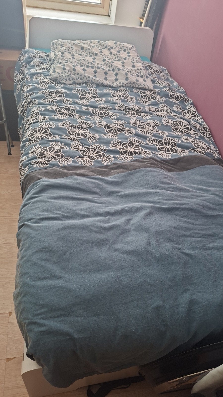 Compleet eenpersoonsbed (IKEA Askvoll) met matras en dekbed, Ophalen of Verzenden