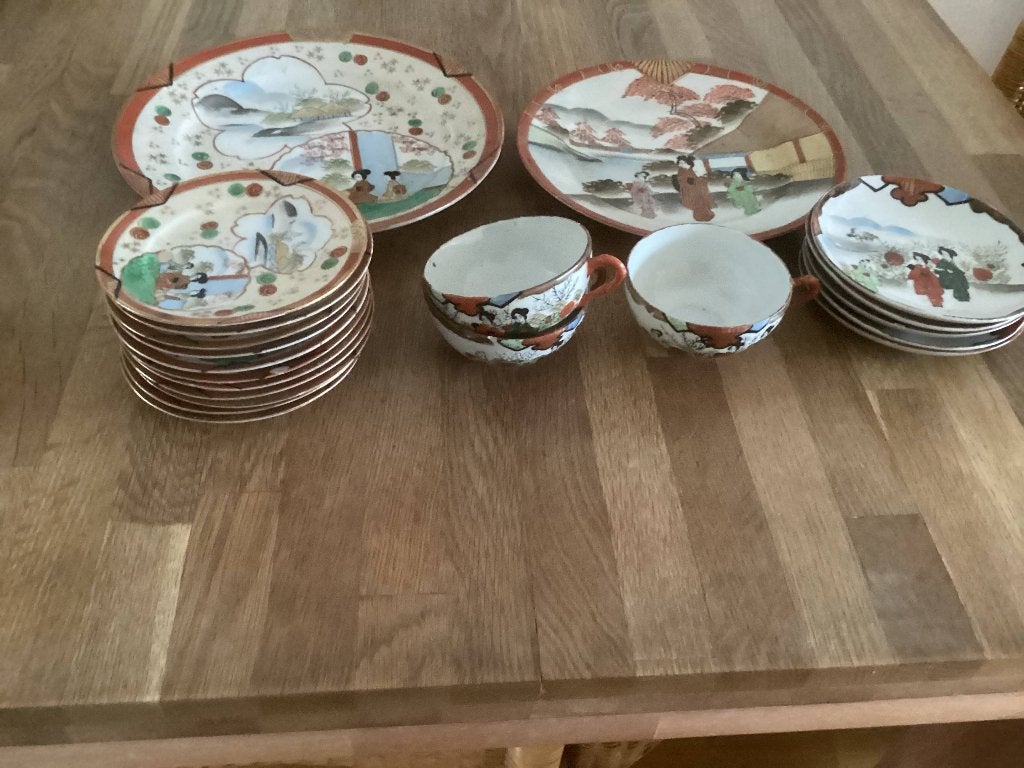 Te koop Japans Serviesgoed., Ophalen