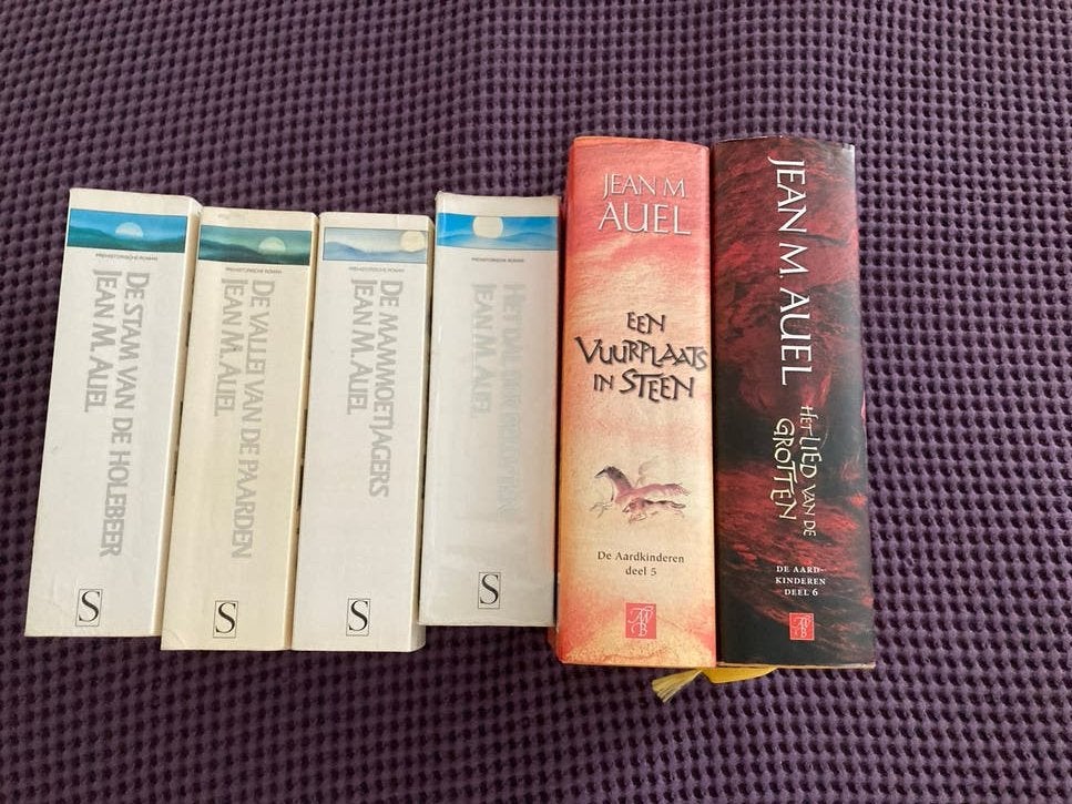 De Aardkinderen serie - Jean M. Auel (6 boeken), Boeken, Ophalen of Verzenden, Gelezen, Amerika