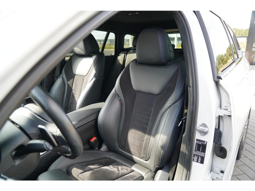 BMW 3 Serie Touring 318i High Executive M | M Pakket | Sport, Automaat, 15 km/l, Gebruikt, 4 cilinders