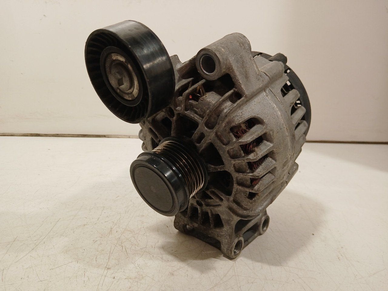 Dynamo Volvo V40, Auto-onderdelen, Onderdelen@venauto.nl, Van der Ven Autorecycling B.V., Gebruikt, Ettenseweg 76, 4706 PB Roosendaal, The Netherlands