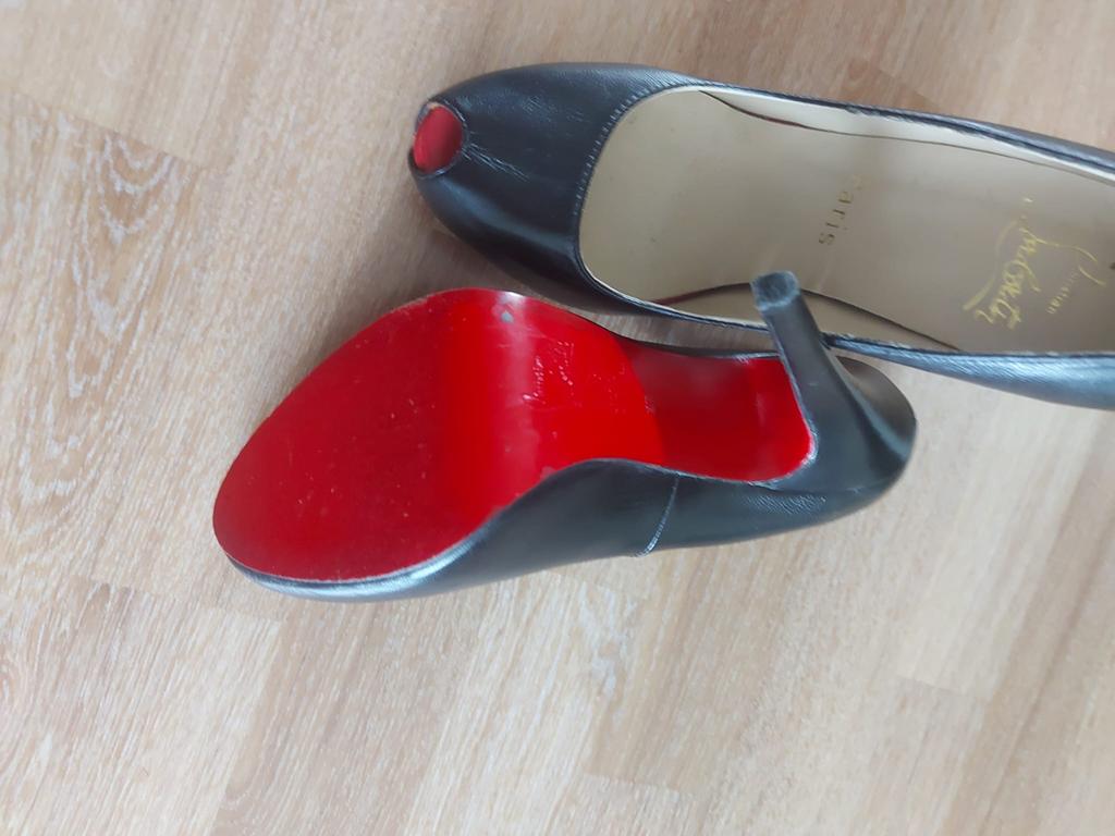 Louboutin hakken maat 37, Ophalen of Verzenden, Gedragen, Zwart, Pumps