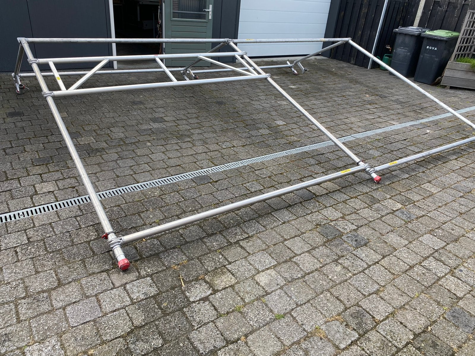 Dubbele set doorwerkscherm kap 2x245 cm altrex steiger, Doe-het-zelf en Verbouw, Steigers, Ophalen, Gebruikt, Rolsteiger of Kamersteiger