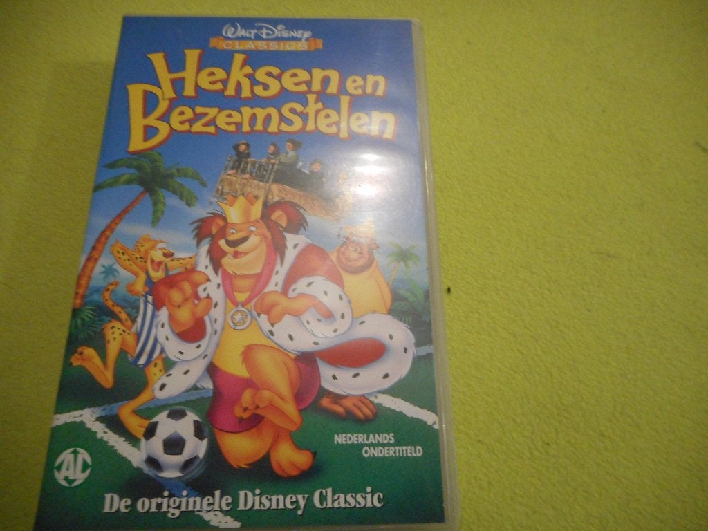 HEKSEN EN BEZEMSTELEN! Mooie Tekenfilm Klassieker Op VIDEO!, Verzenden, Alle leeftijden, Zo goed als nieuw, Kinderprogramma of -film