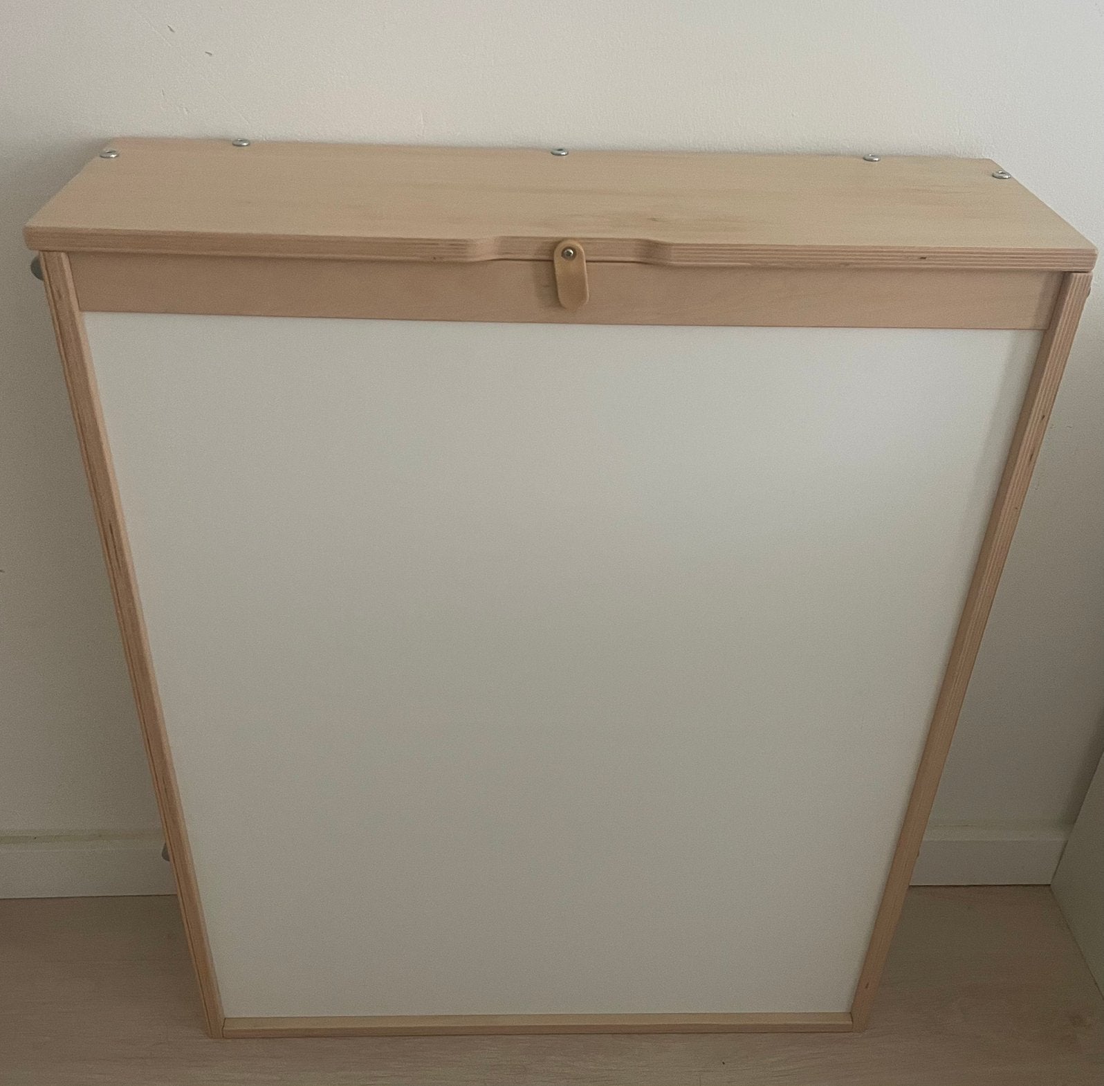 Wandverschoontafel / baby verschoontafel, Ophalen, 50 tot 70 cm, 105 cm of meer, Zo goed als nieuw