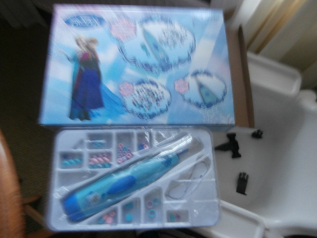 Disney Frozen kralenrijger knutselen kralen armband ketting, Ophalen of Verzenden, Gebruikt, Kraal