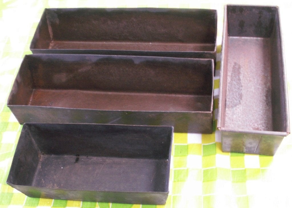4 antieke decoratieve vintage brood bakblikken, Verzamelen, Retro, Huis en Inrichting, Ophalen of Verzenden
