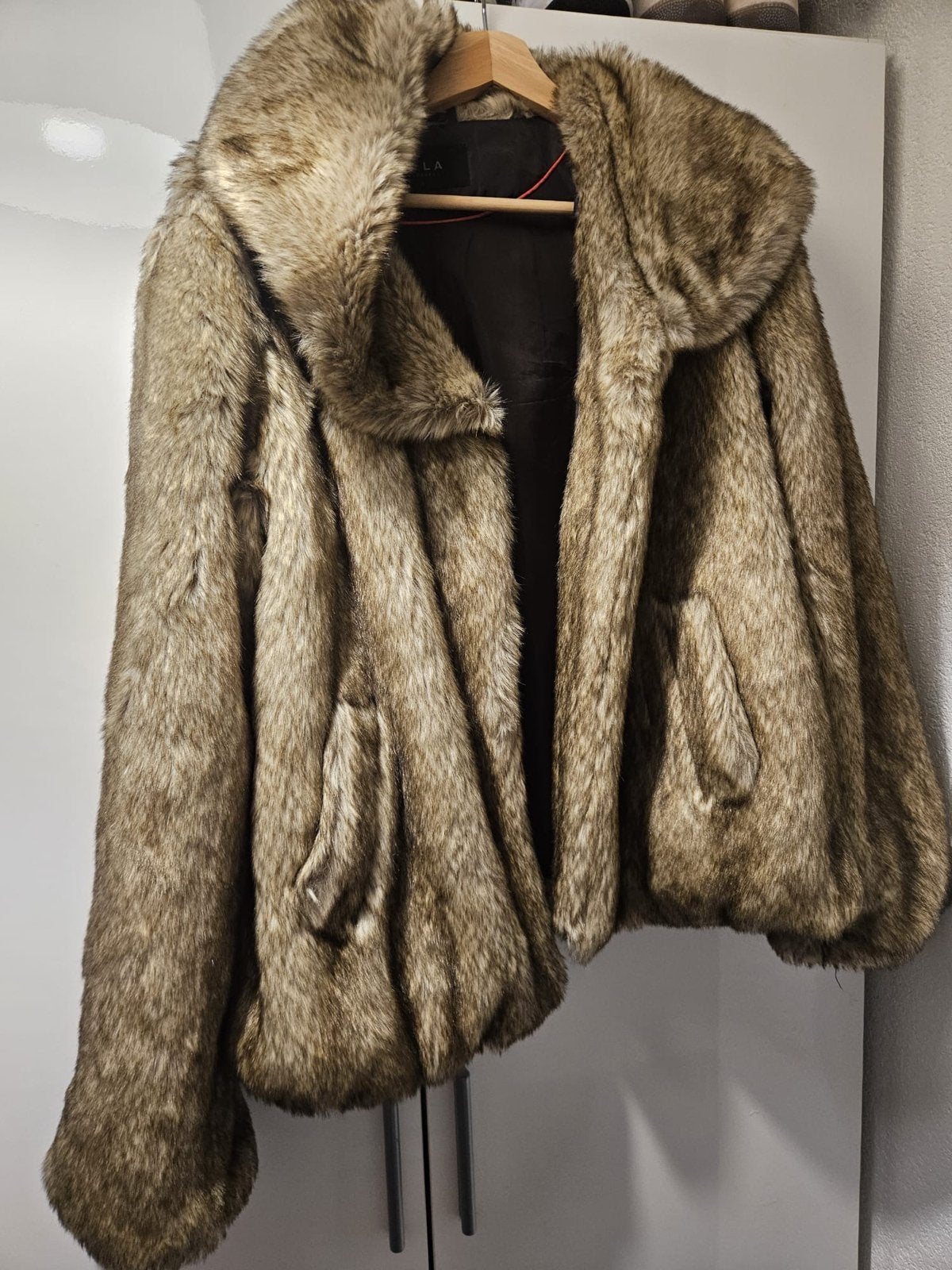 VILA Faux Fur Jas - Maat M, Ophalen of Verzenden, Zo goed als nieuw, Maat 38/40 (M), Beige