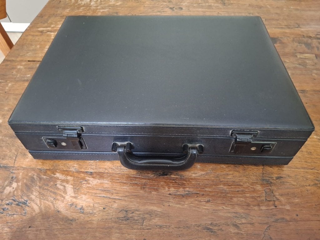 Attachékoffer diplomatenkoffer aktetas, Slot, Ophalen of Verzenden, Zo goed als nieuw, Minder dan 35 cm