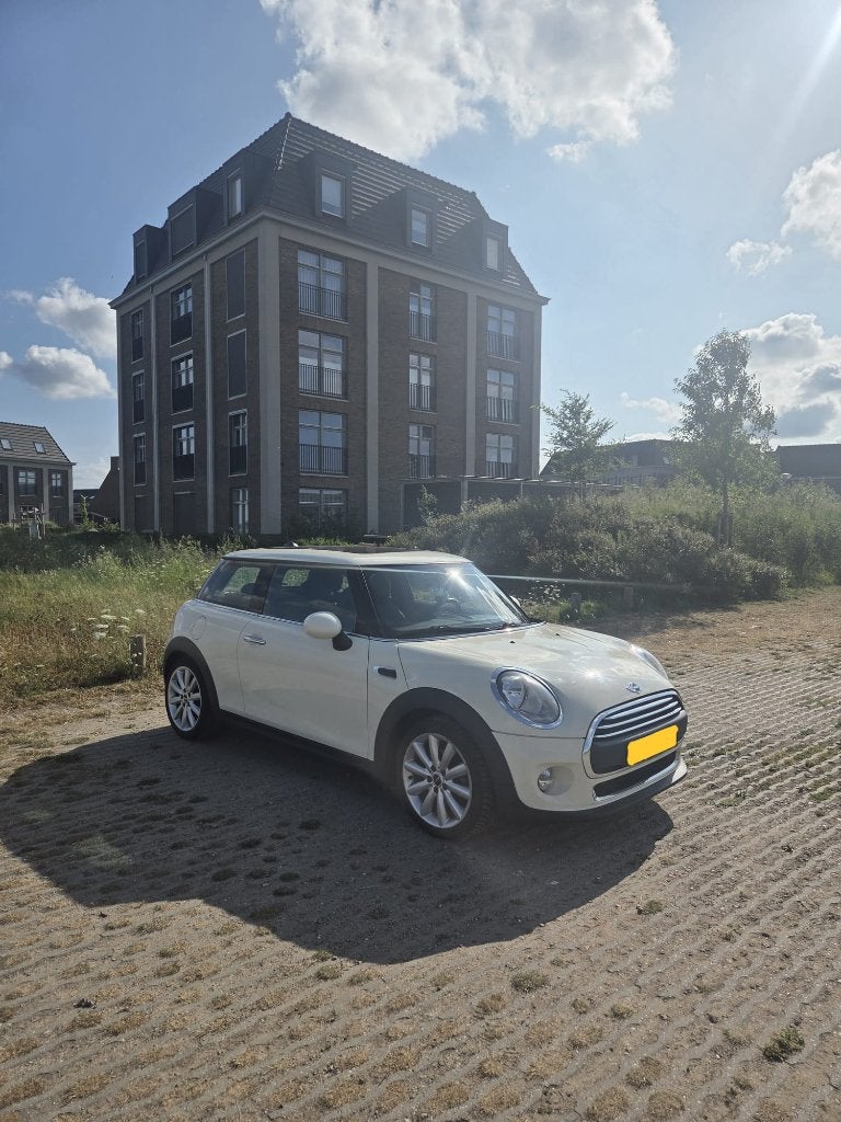 NETTE MINI ONE BUSINESS BJ 2015 FULL OPTIE!, Auto's, Start-stop-systeem, Stof, 1198 cc, Wit