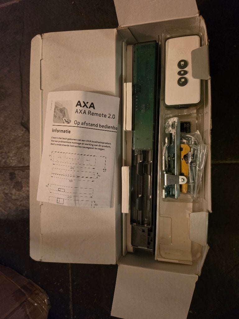 AXA raam opener remote 2.0 valraam  nieuw in doos, Doe-het-zelf en Verbouw, Ophalen of Verzenden, Nieuw, Overige materialen, Slot