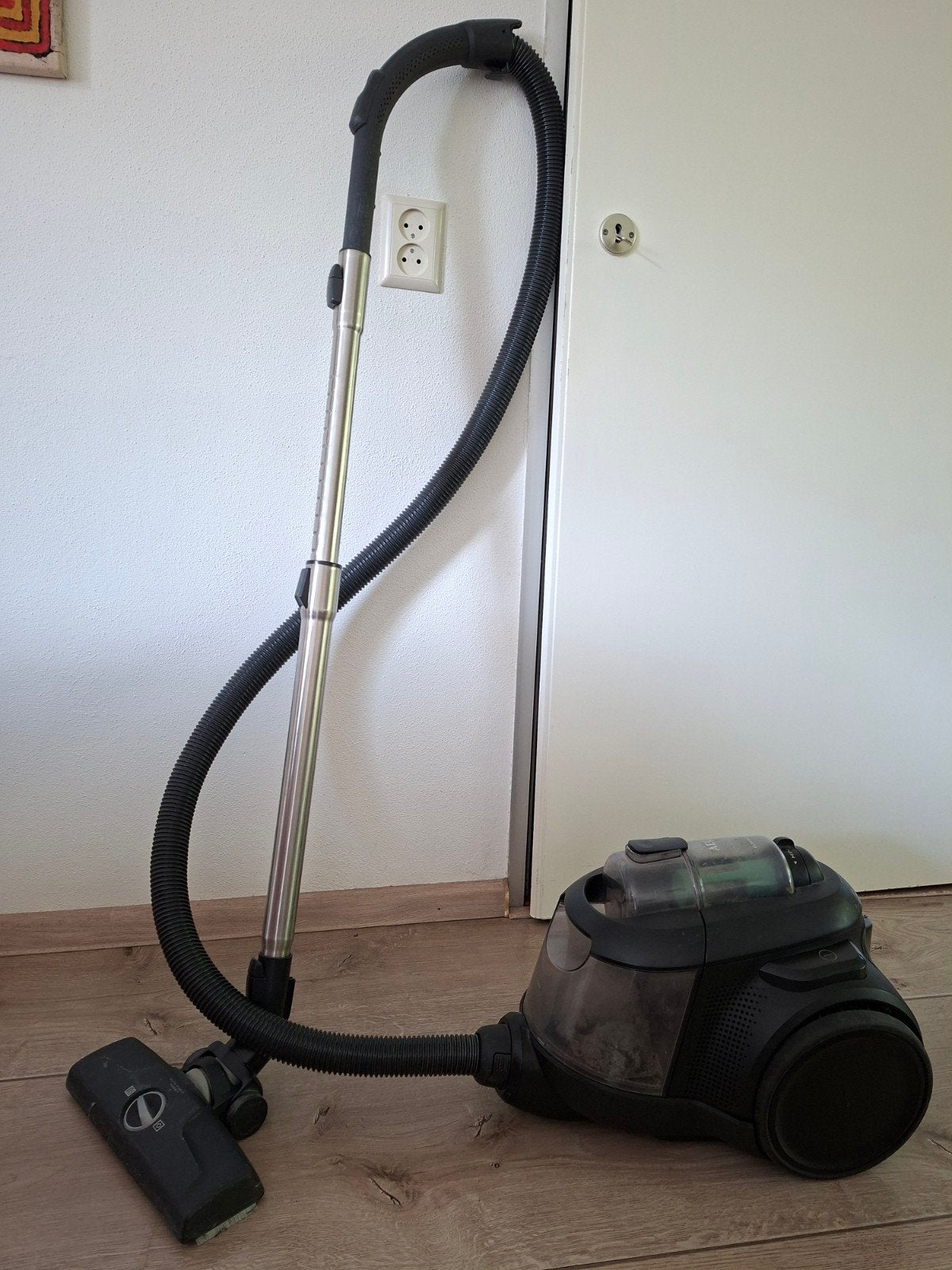 AEG stofzuiger DEFECT!, Ophalen, Niet werkend, Sledestofzuiger, Minder dan 1200 watt