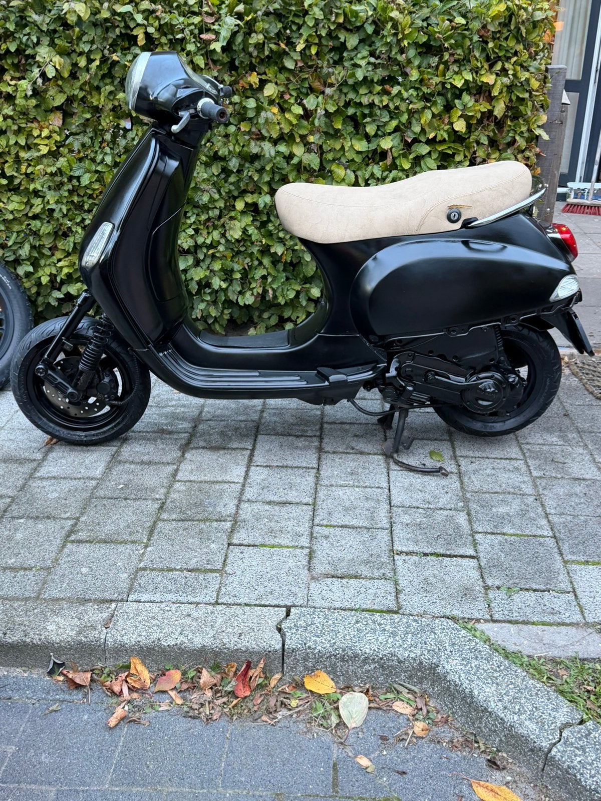 Vespa LX 50cc 4T Zwart - Recent Onderhoud & Nieuwe Onderdele, Gebruikt, Maximaal 45 km/u, Ophalen of Verzenden, Benzine